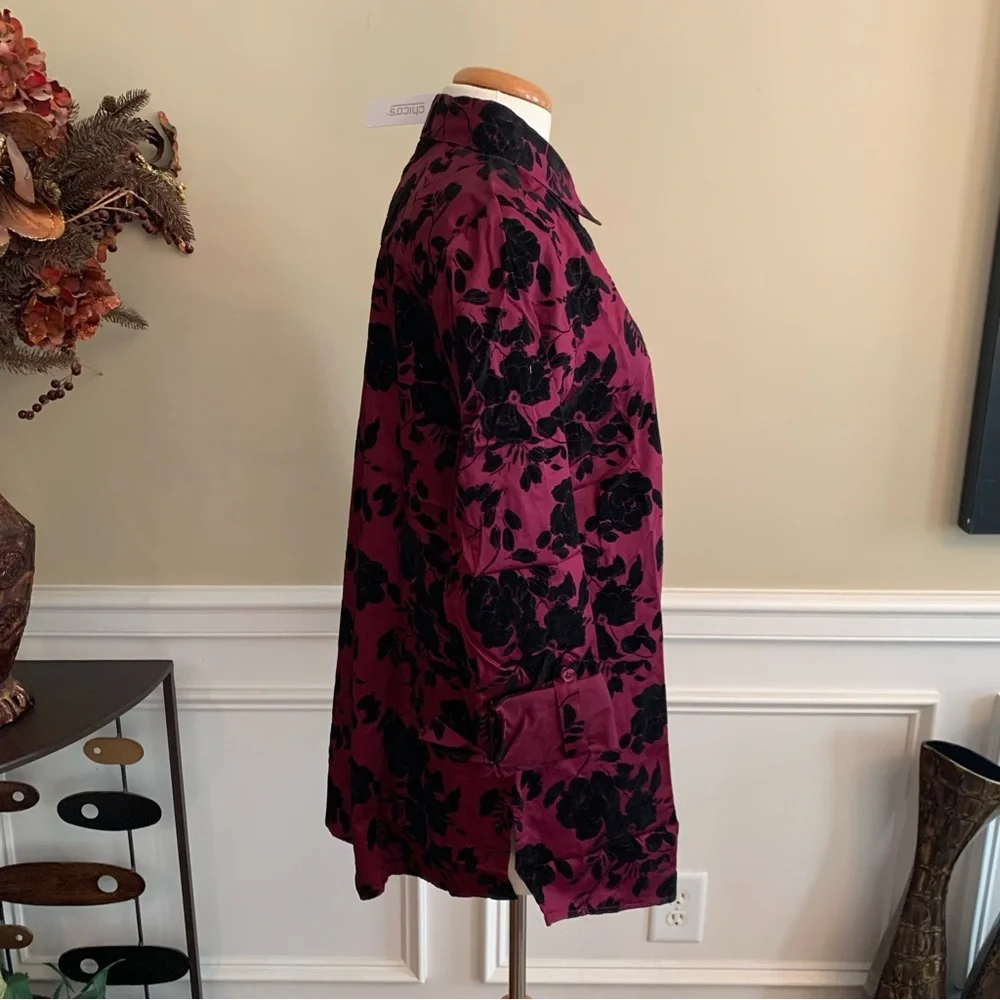 Contemporary Floral Flocked Button-Down Tunic - Size - Large - Monrovia - Picture 4 of 12
